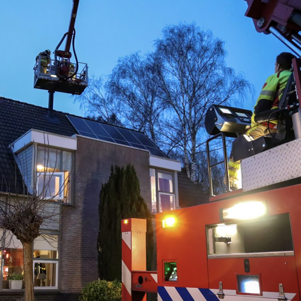 Schoorsteenveger Kuiper - Kachel aansluiten